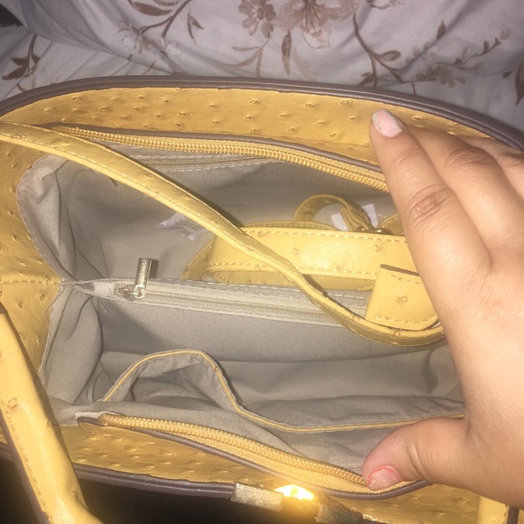 Purses - Picture 2 of 4